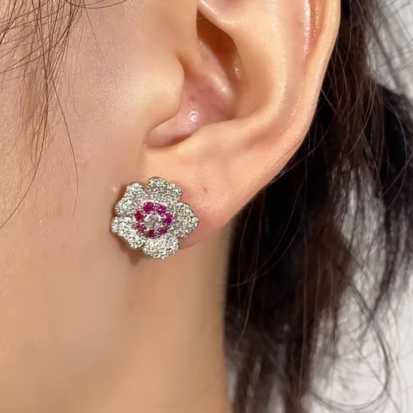 Dainty Floral Silver Diamond Earrings - Picture 3 of 4